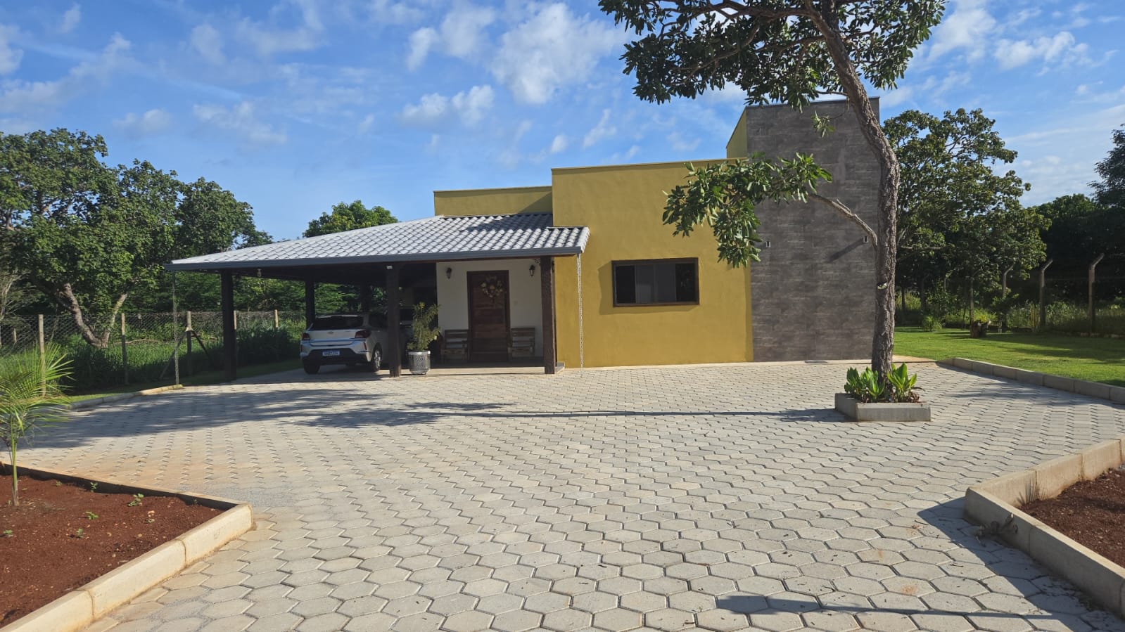 Pavimentação de Sítio no Condomínio Villa Monte Verde